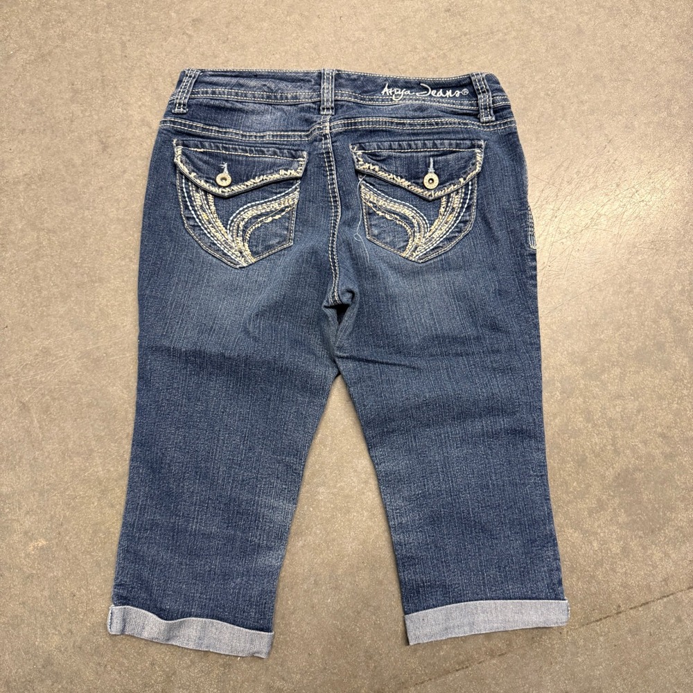 Ariya Jeans Womens Medium Wash Distressed Capri Denim Pants Size 5/6 3123